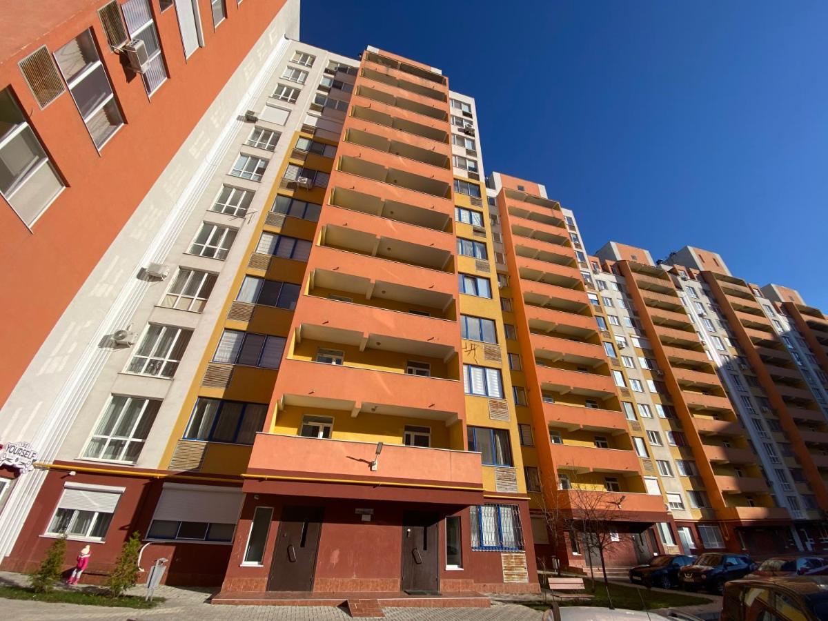 Two Bedroom Large Apartment In Chisinau Exterior foto