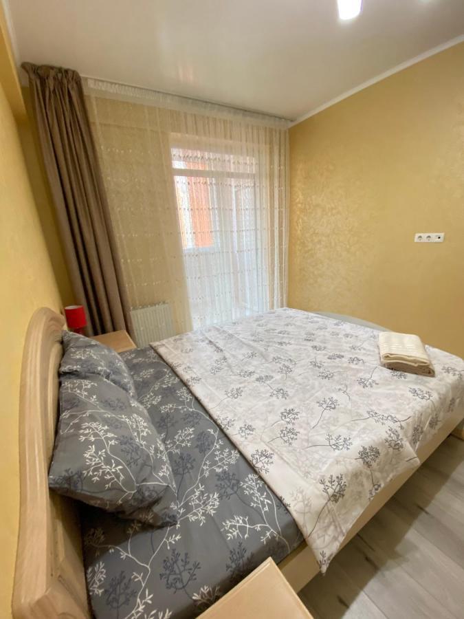 Two Bedroom Large Apartment In Chisinau Exterior foto