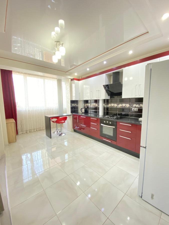 Two Bedroom Large Apartment In Chisinau Exterior foto
