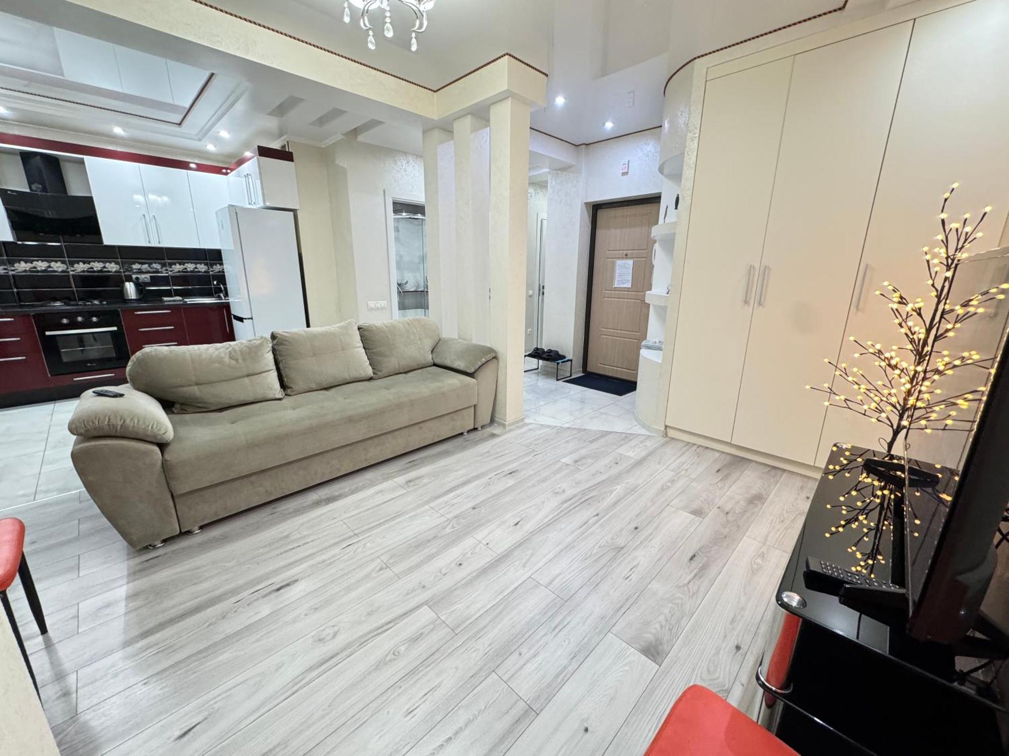 Two Bedroom Large Apartment In Chisinau Exterior foto
